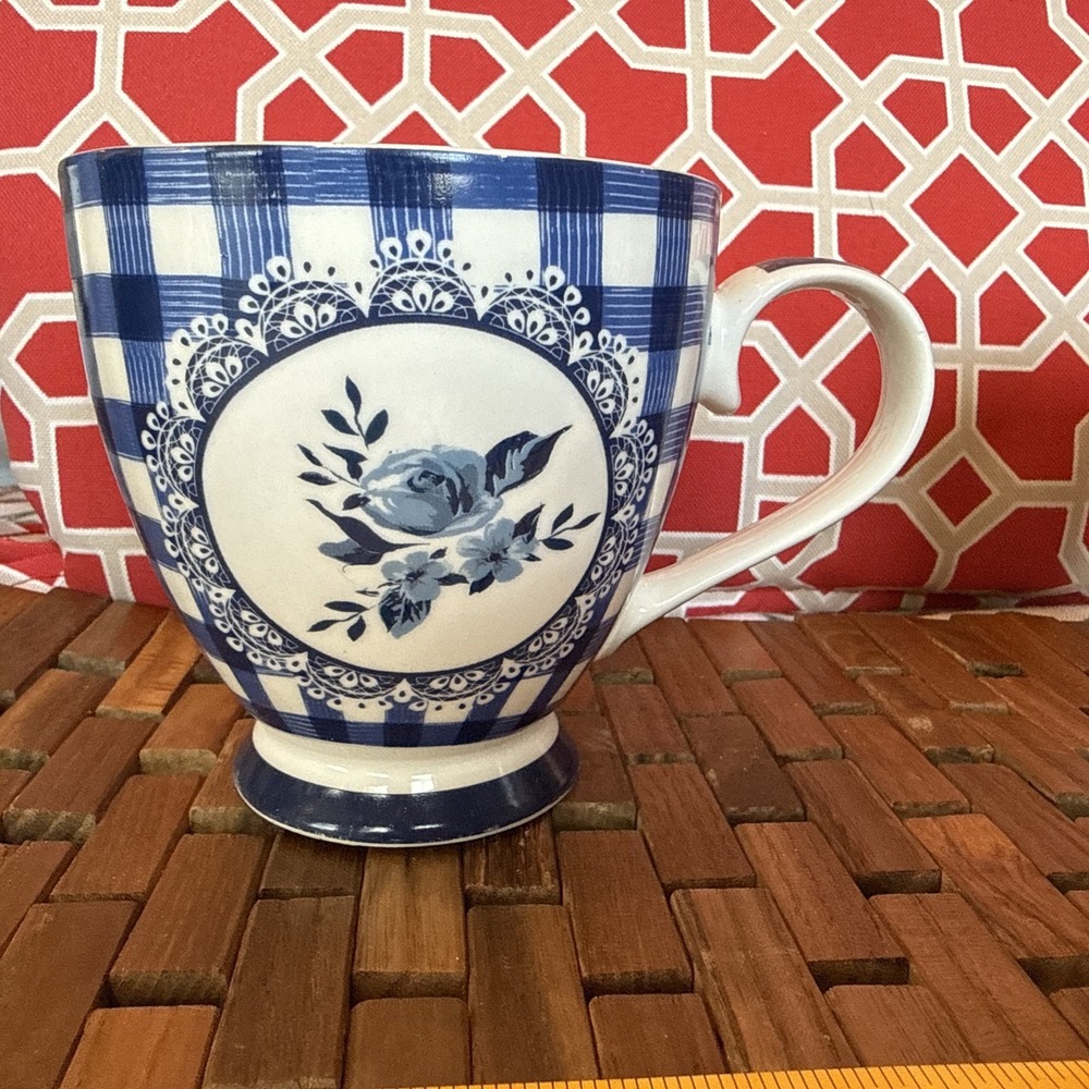 The English Mug Co. Fine China 12oz Coffee/ Tea Footed Mug 4" Tall Set Of 2